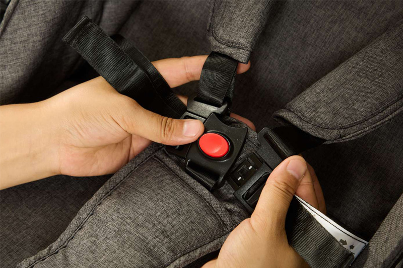 Compact Triple Folding Pushchair